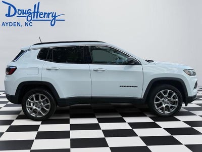 2022 Jeep Compass Latitude Lux
