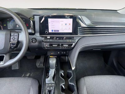 2025 Toyota Camry SE (SE)