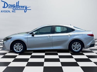 2025 Toyota Camry SE (SE)