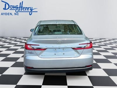 2025 Toyota Camry SE (SE)