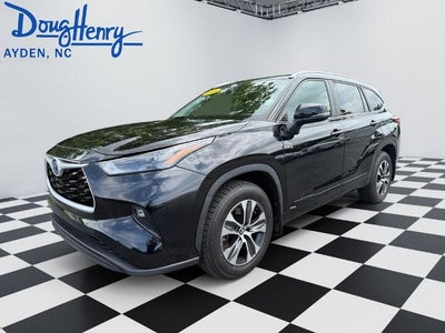 2023 Toyota Highlander Hybrid XLE AWD (Natl)