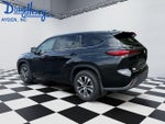 2023 Toyota Highlander Hybrid XLE AWD (Natl)