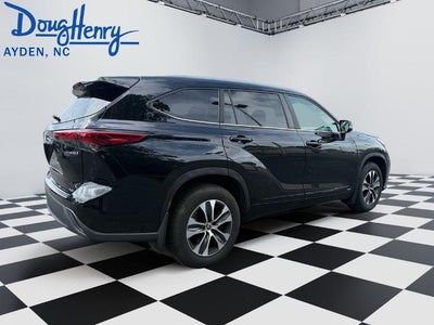 2023 Toyota Highlander Hybrid XLE AWD (Natl)