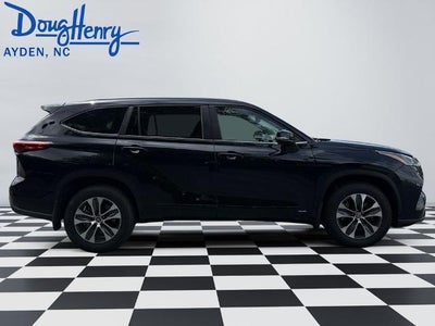 2023 Toyota Highlander Hybrid XLE AWD (Natl)