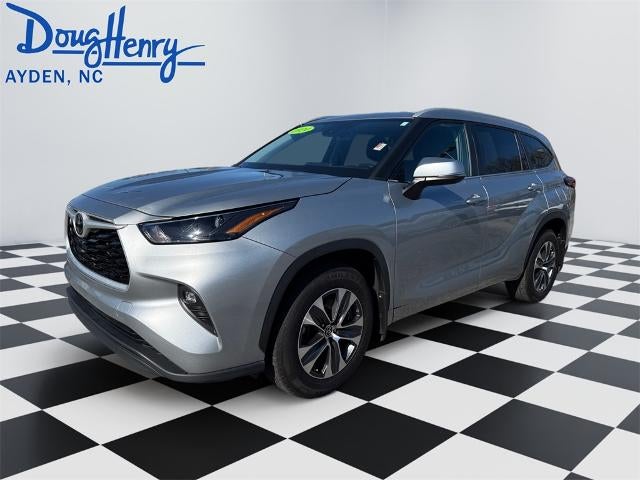 2024 Toyota Highlander LE AWD (SE)