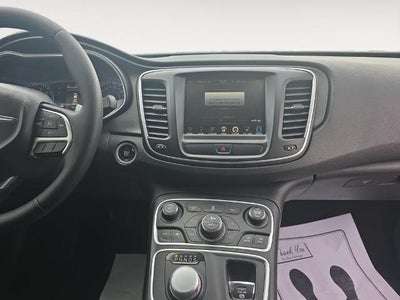 2017 Chrysler 200 Limited FWD