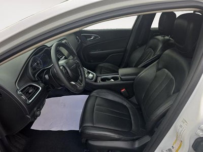 2017 Chrysler 200 Limited FWD