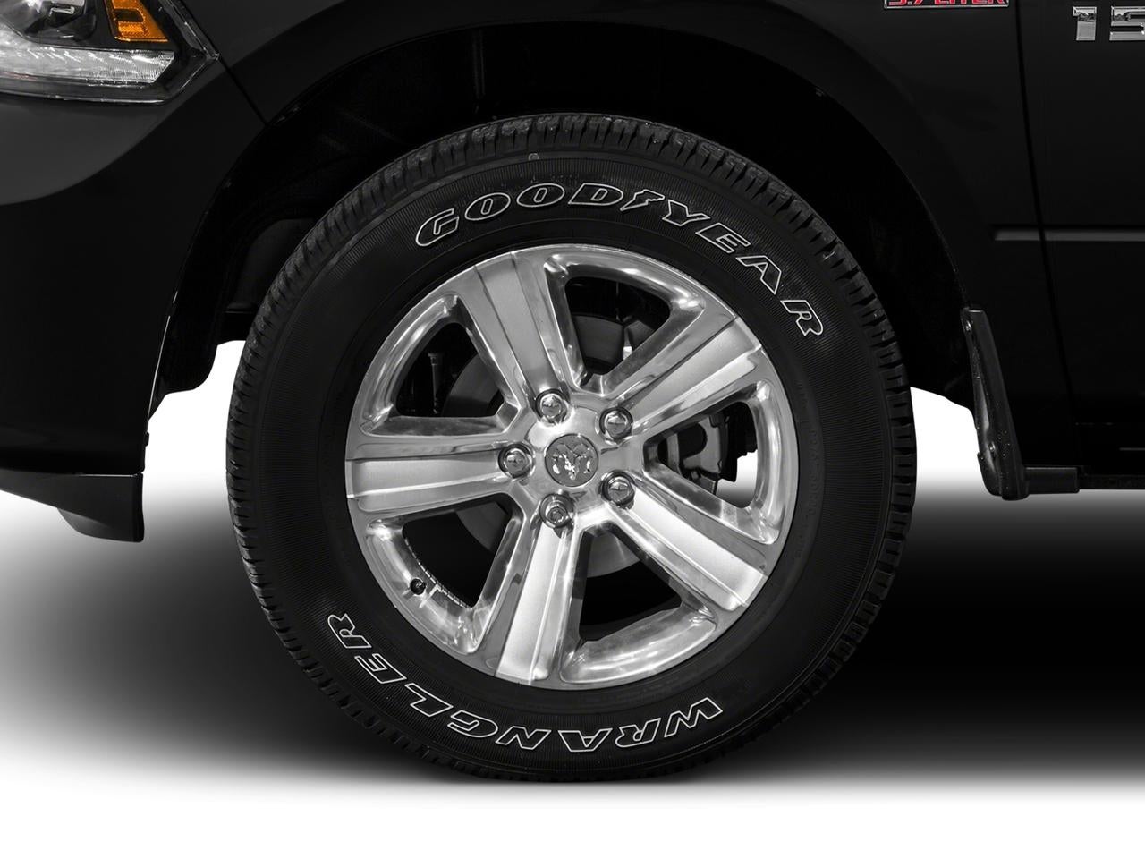 2016 RAM 1500 4WD Crew Cab 6.4 Ft Box Sport