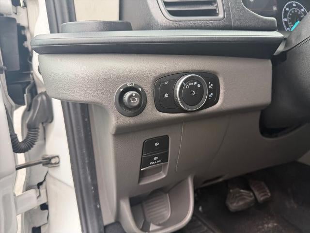 2023 Ford Transit Passenger Wagon T-350 148" Med Roof XL RWD