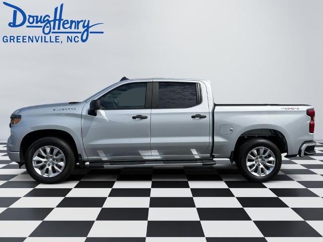 2022 Chevrolet Silverado 1500 Crew Cab Short Box 4-Wheel Drive Custom