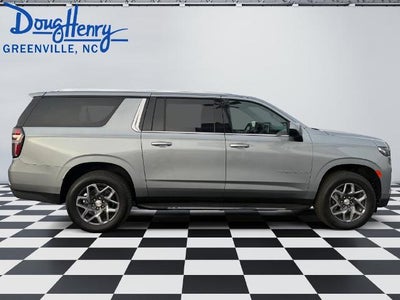 2024 Chevrolet Suburban 4WD LT