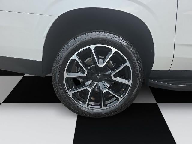 2022 Chevrolet Suburban 4WD RST
