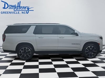 2022 Chevrolet Suburban 4WD RST
