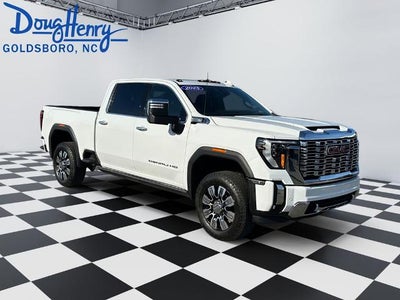 2025 GMC Sierra 2500 HD Crew Cab Standard Box 4-Wheel Drive Denali