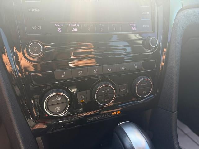 2022 Volkswagen Passat 2.0T Limited Edition Auto