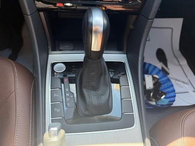 2022 Volkswagen Passat 2.0T Limited Edition Auto