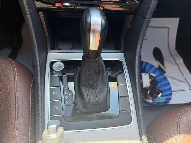 2022 Volkswagen Passat 2.0T Limited Edition Auto