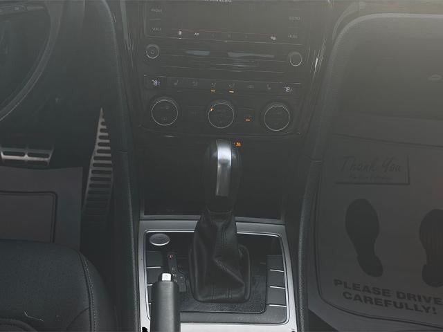 2021 Volkswagen Passat 2.0T R-Line Auto