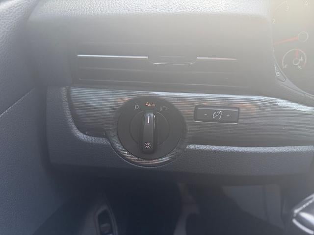 2021 Volkswagen Passat 2.0T R-Line Auto