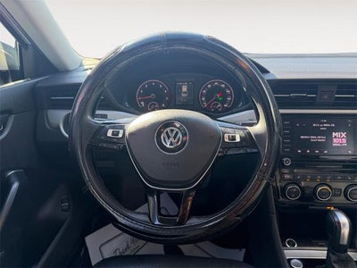 2022 Volkswagen Passat 2.0T SE Auto