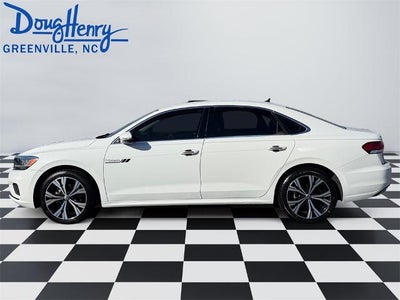 2022 Volkswagen Passat 2.0T SE Auto
