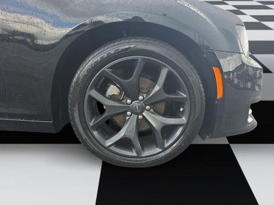 2023 Chrysler 300 Touring L RWD