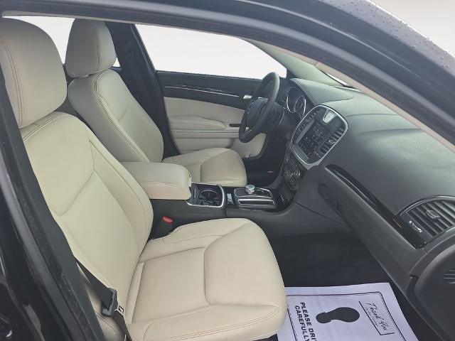 2023 Chrysler 300 Touring L RWD