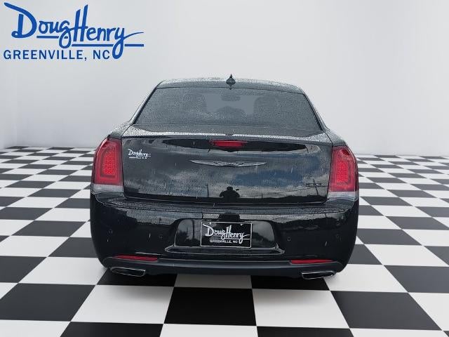 2023 Chrysler 300 Touring L RWD