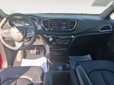 2025 Chrysler Pacifica Select FWD