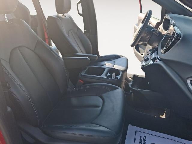 2025 Chrysler Pacifica Select FWD