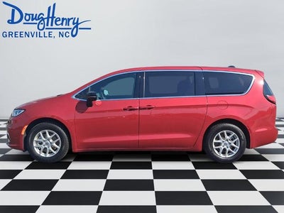 2025 Chrysler Pacifica Select FWD