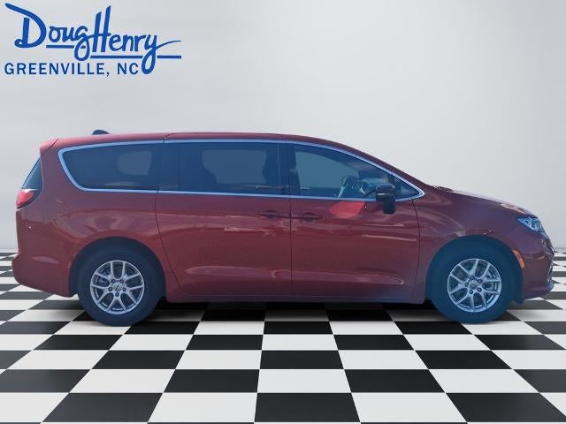 2025 Chrysler Pacifica Select FWD