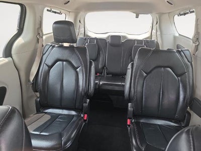 2022 Chrysler Pacifica Touring L FWD