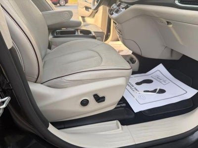 2020 Chrysler Pacifica Limited FWD