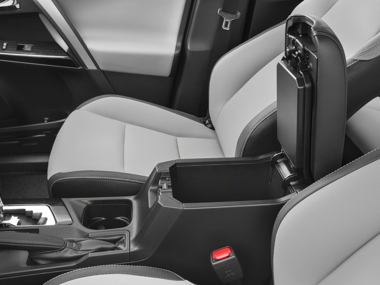 2018 Toyota RAV4 SE FWD (Natl)