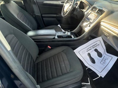 2020 Ford Fusion SE FWD