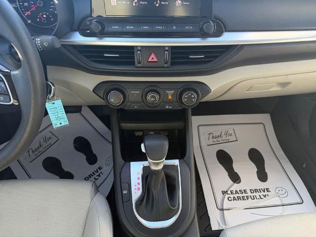 2023 Kia Forte LXS IVT