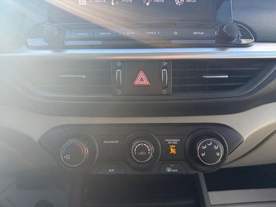 2023 Kia Forte LXS IVT