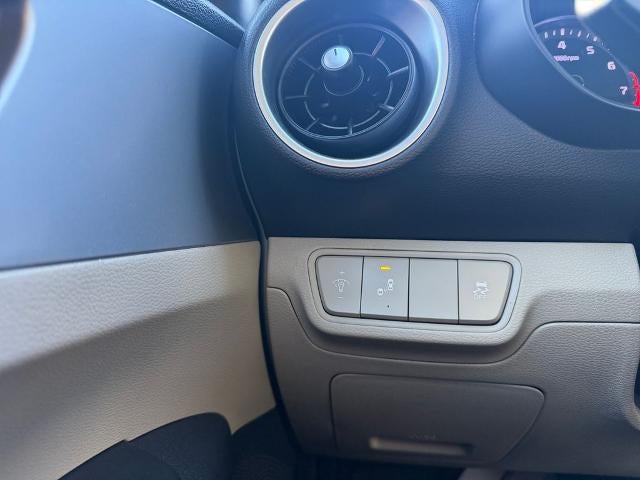 2023 Kia Forte LXS IVT