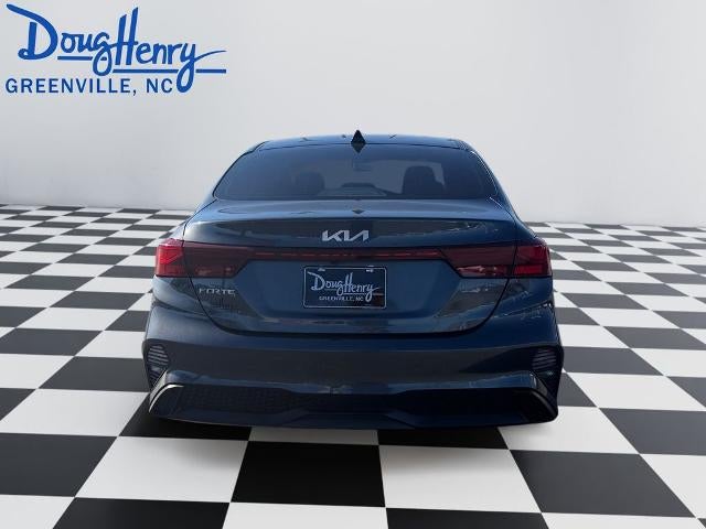 2023 Kia Forte LXS IVT