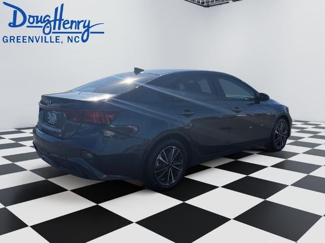 2023 Kia Forte LXS IVT