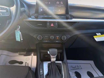 2024 Kia Forte LXS IVT