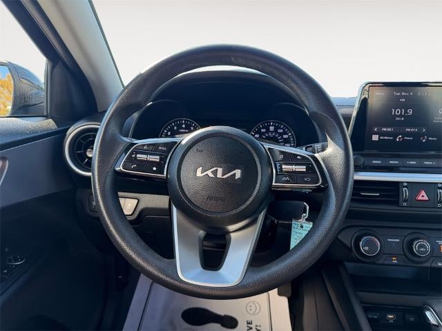 2024 Kia Forte LXS IVT