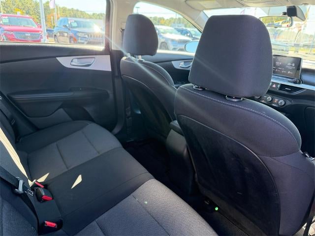 2024 Kia Forte LXS IVT