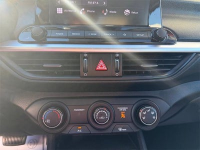 2024 Kia Forte LXS IVT