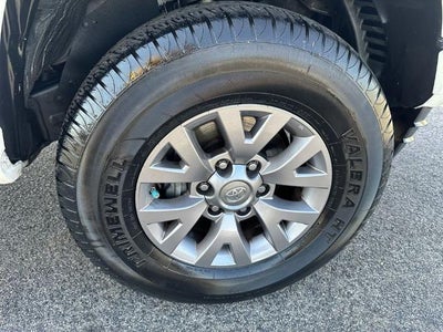 2019 Toyota Tacoma 2WD 2WD SR5 Double Cab 5' Bed V6 AT (GS)