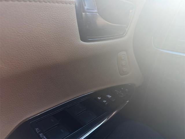 2017 Toyota Avalon XLE (SE)