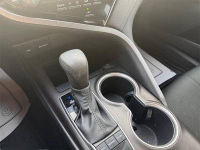 2023 Toyota Camry LE Auto (SE)