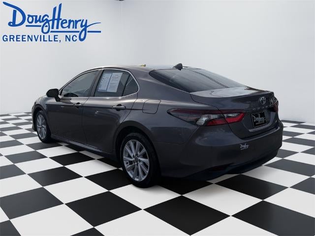2023 Toyota Camry LE Auto (SE)