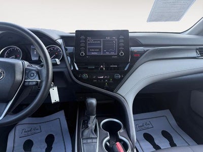 2023 Toyota Camry LE Auto (SE)